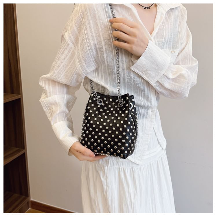 Sequin Embroidered Bucket Bag / Strap Faux Leaf Studded Chain