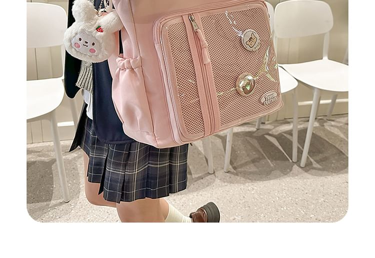 Badge + Gingham Tote Multi-Pocket Set: Bag