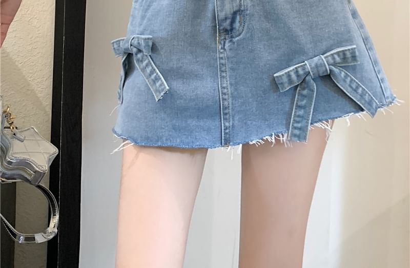 Bow Mini Washed Denim High Fray Waist Shorts A-Line