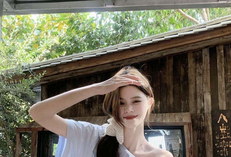 Set: + One Shoulder Sleeveless Plain Blouse Belt