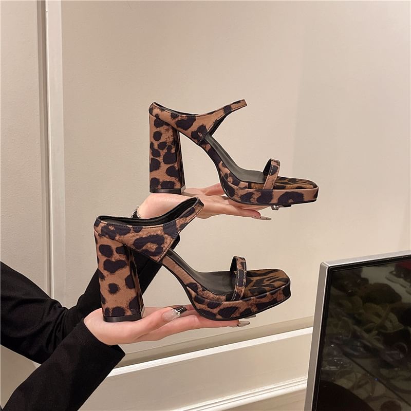 Chunky Sandals Heel Slide