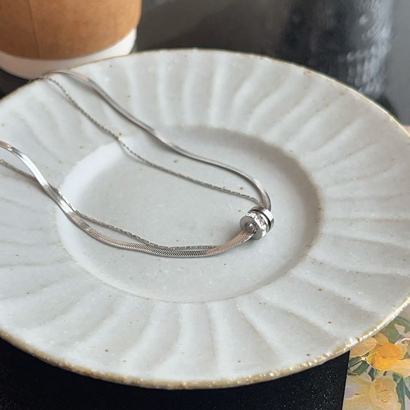 Necklace Pendant Chain Circle Snake