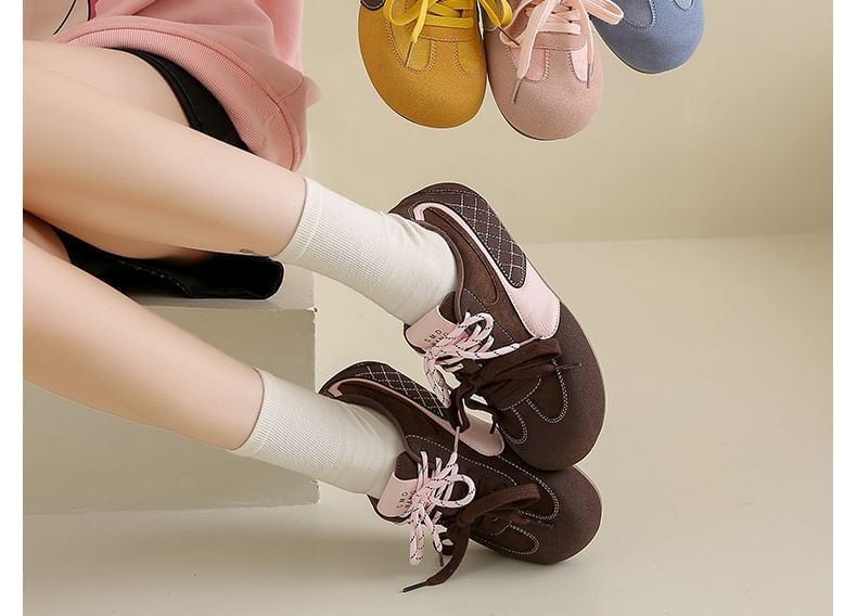 Sneakers Quilted Panel