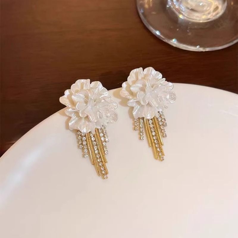 Fringed Alloy Floral Rhinestone Earring