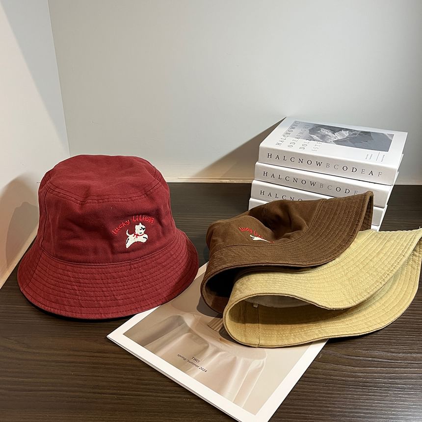 Hat Embroidered Dog Bucket