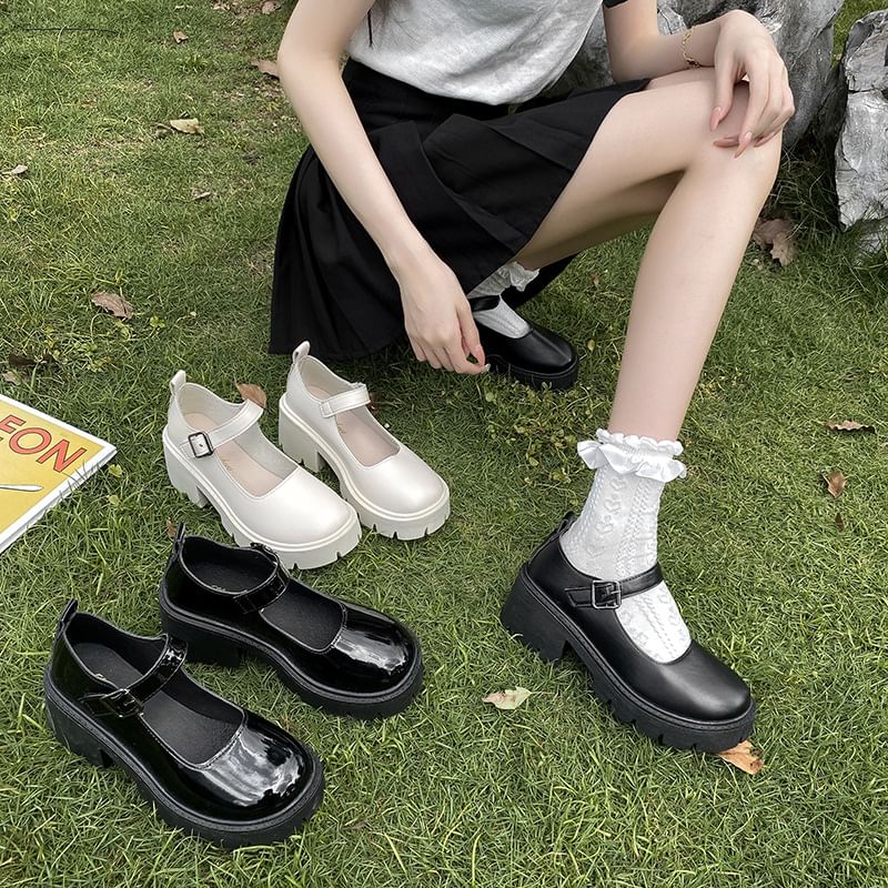 Heel Mary Jane Chunky Platform Pumps