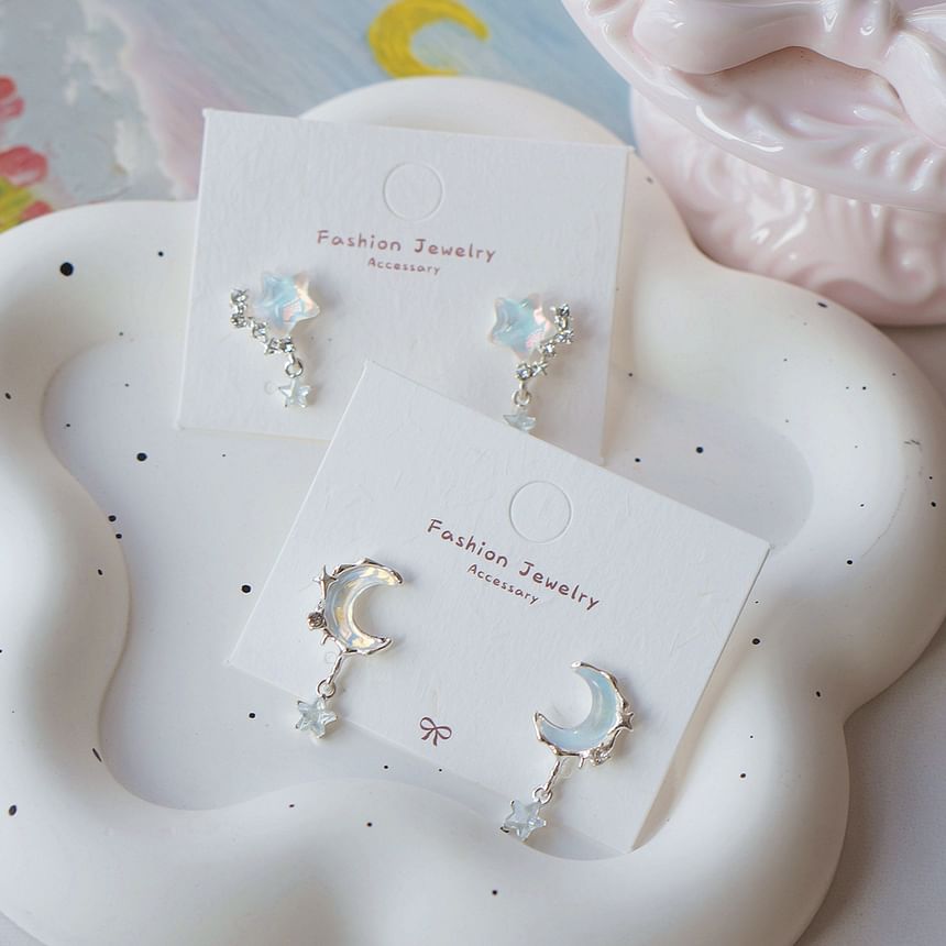 Drop Crescent Earring Star /