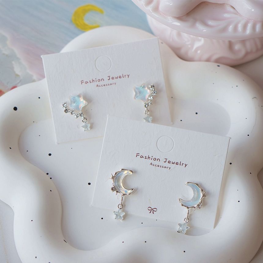 Drop Crescent Earring Star /