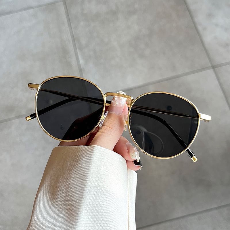 Round Frame Metal Sunglasses