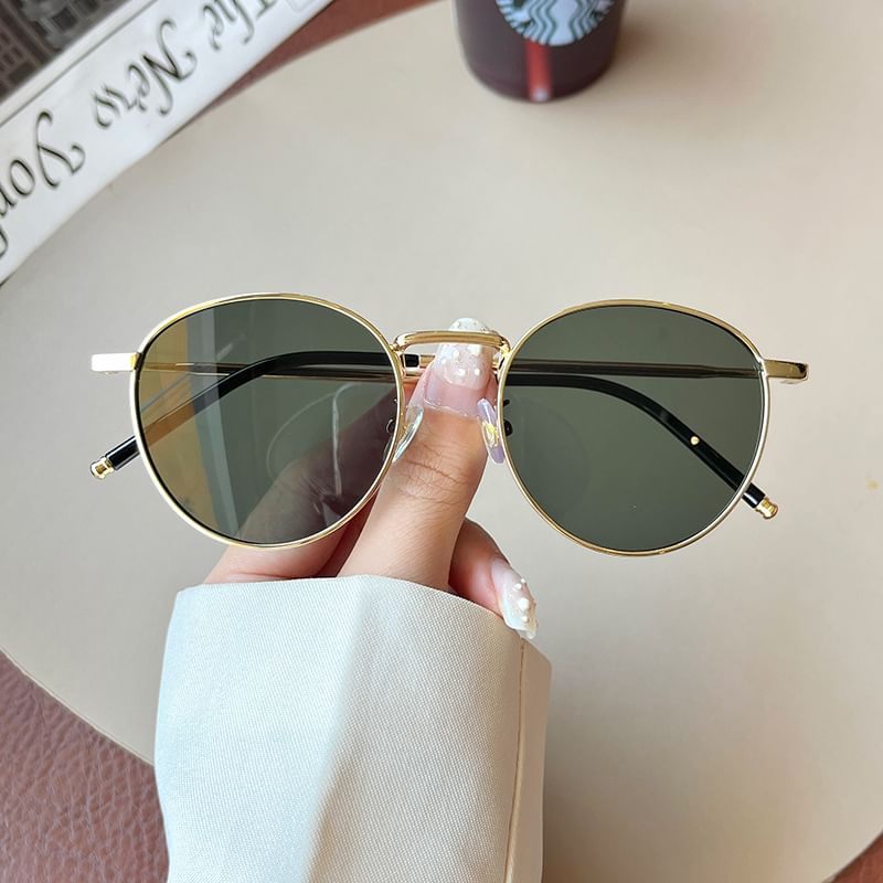 Round Frame Metal Sunglasses