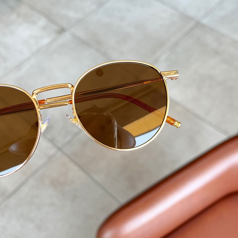 Round Frame Metal Sunglasses