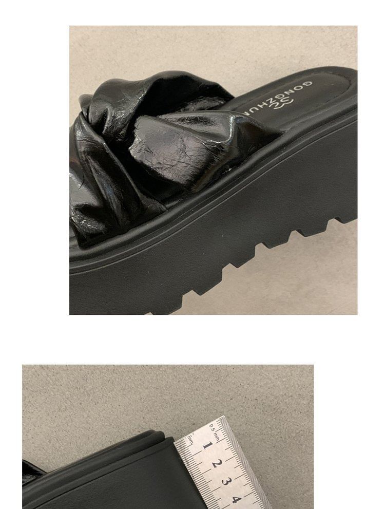 Slide Twisted Platform Sandals