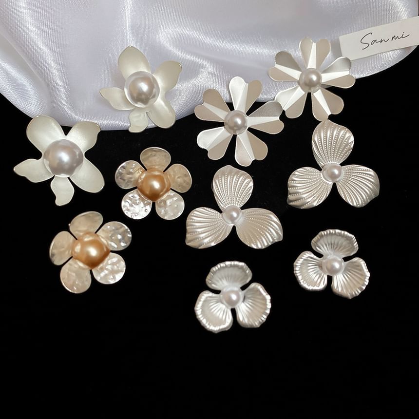 Faux Earring Pearl Flower Stud