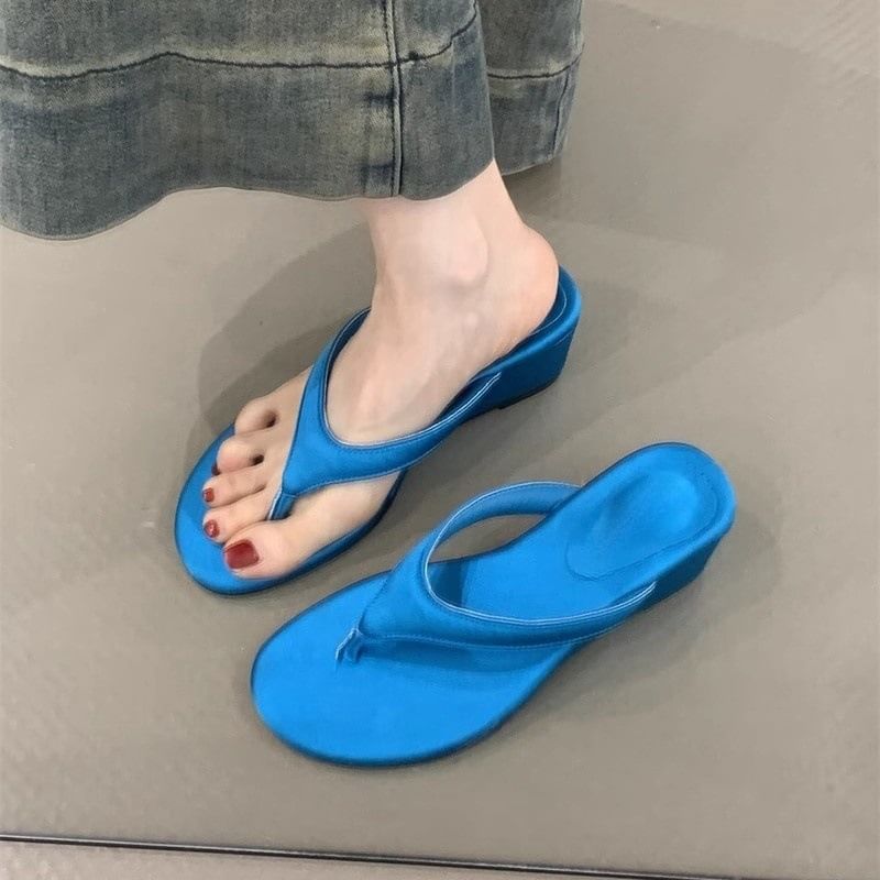 Heel Wedge Flip-Flops
