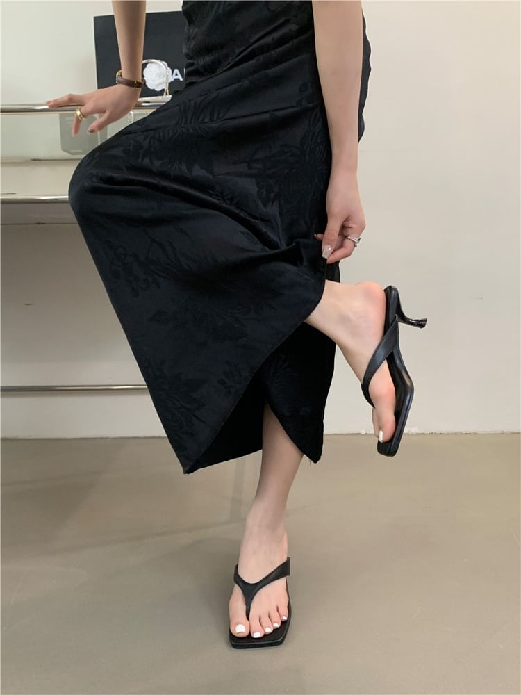 Kitten Flip-Flops Toe Heel Square