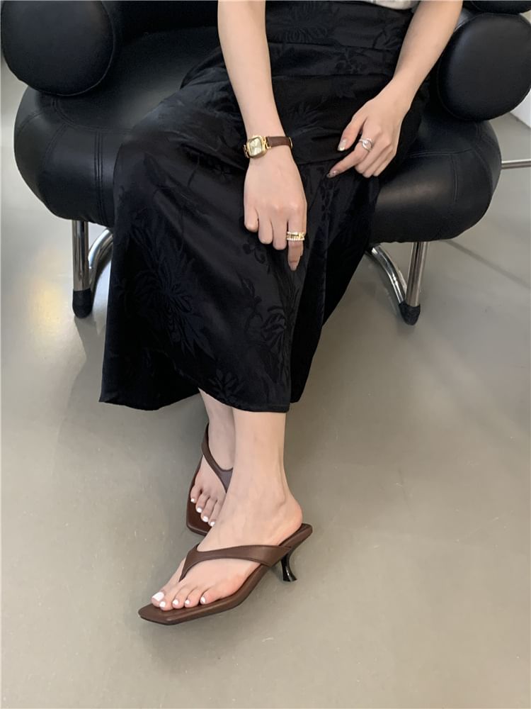 Kitten Flip-Flops Toe Heel Square