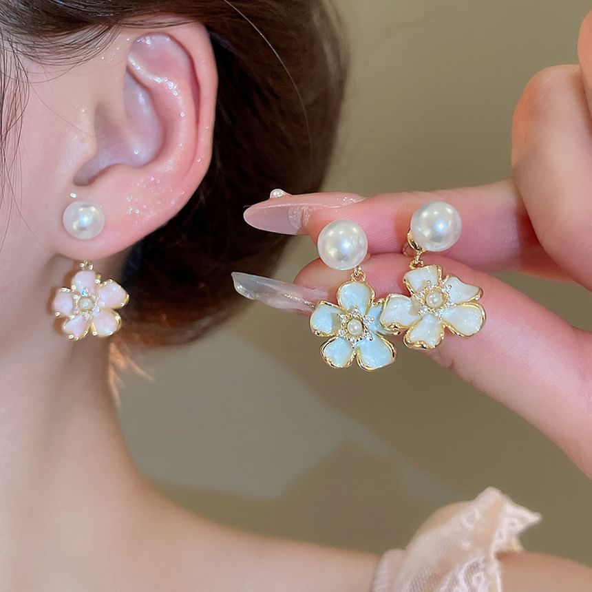 Faux Floral Pearl Earring Drop