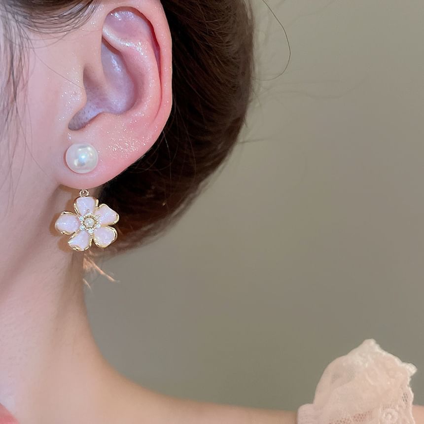 Faux Floral Pearl Earring Drop