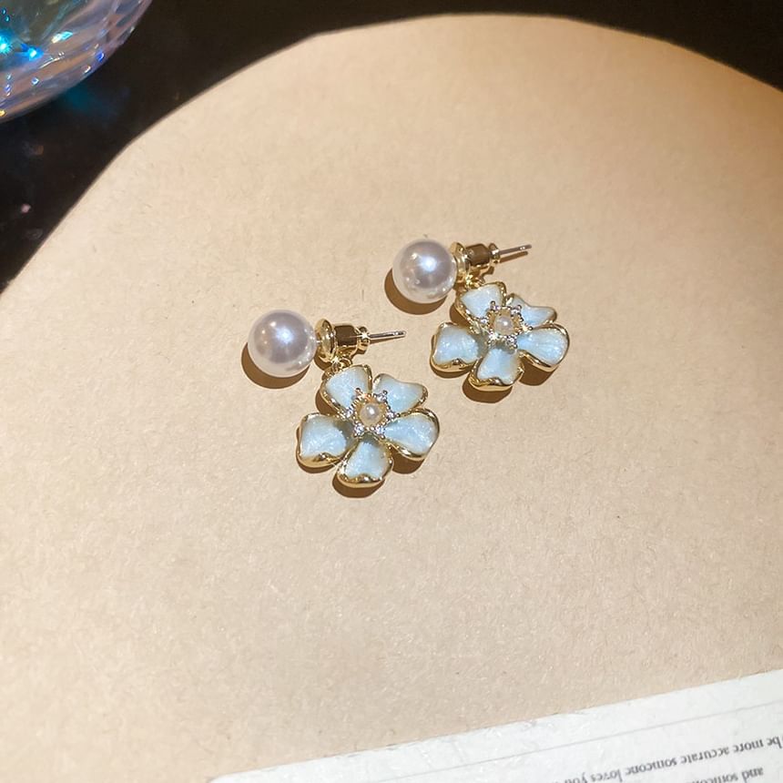 Faux Floral Pearl Earring Drop