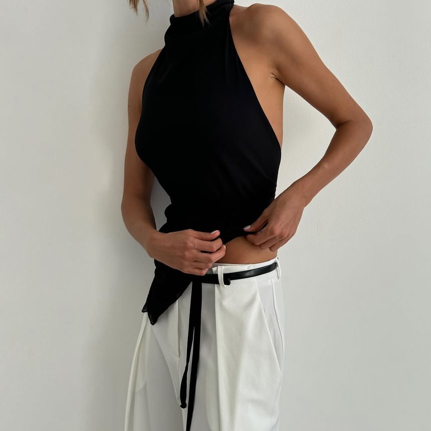 Mock Back Slim Neck Open Plain Asymmetrical Crop Fit Top Halter