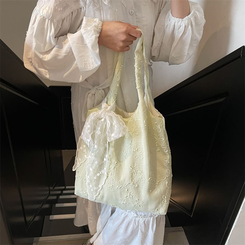 Bag Embroidered Floral Tote