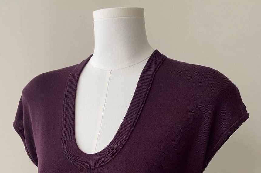Neck Cap-Sleeve Scoop Slim Fit Knit Top Plain