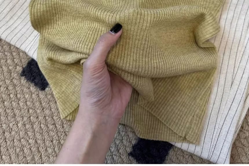 Scoop Neck Top Plain Knit Tank