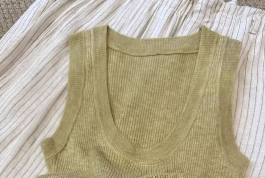 Plain Knit Scoop Top Tank Neck