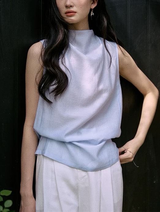 Blouse Sleeveless Neck Mock Plain