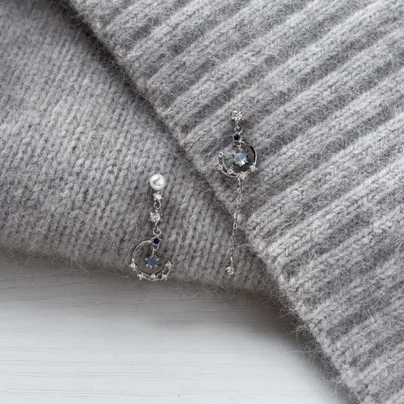 / Faux On Clip Pearl Drop Earring Asymmetrical Rhinestone