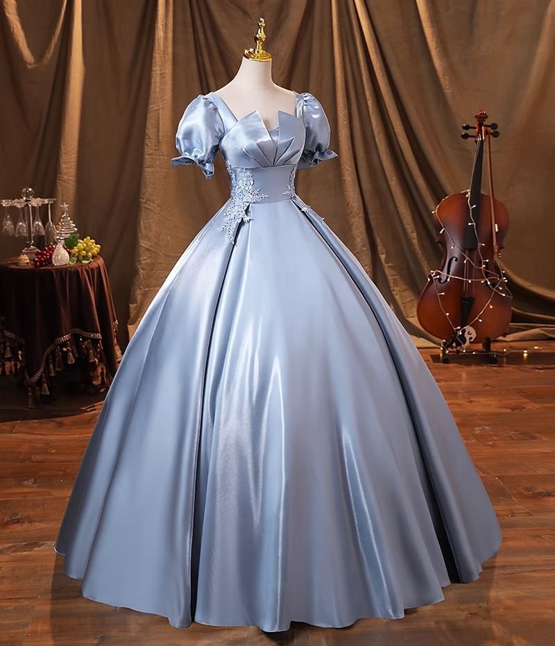 Short-Sleeve Square Neck Plain Embroidered Evening Ball Gown