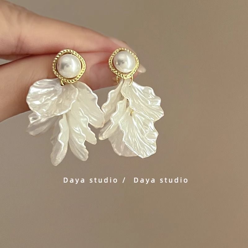 Petal Alloy Statement Pearl Faux Earring