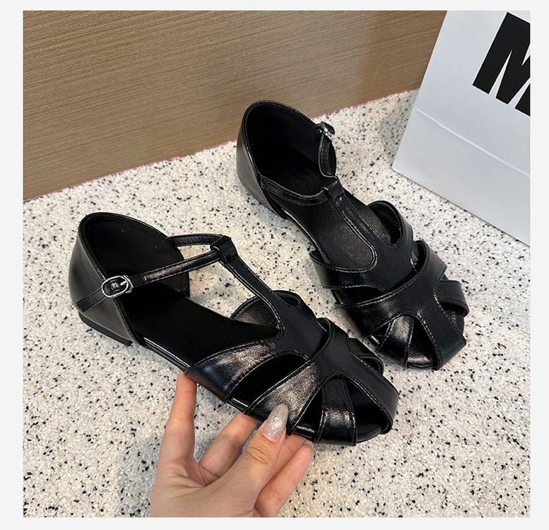 Low Sandals Cut Gladiator