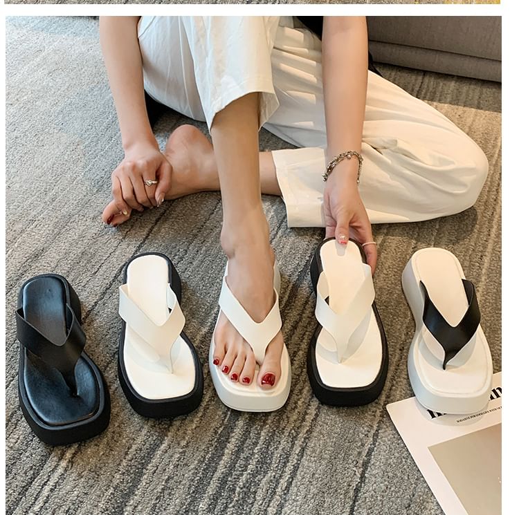 Faux Flip-Flops Platform Leather