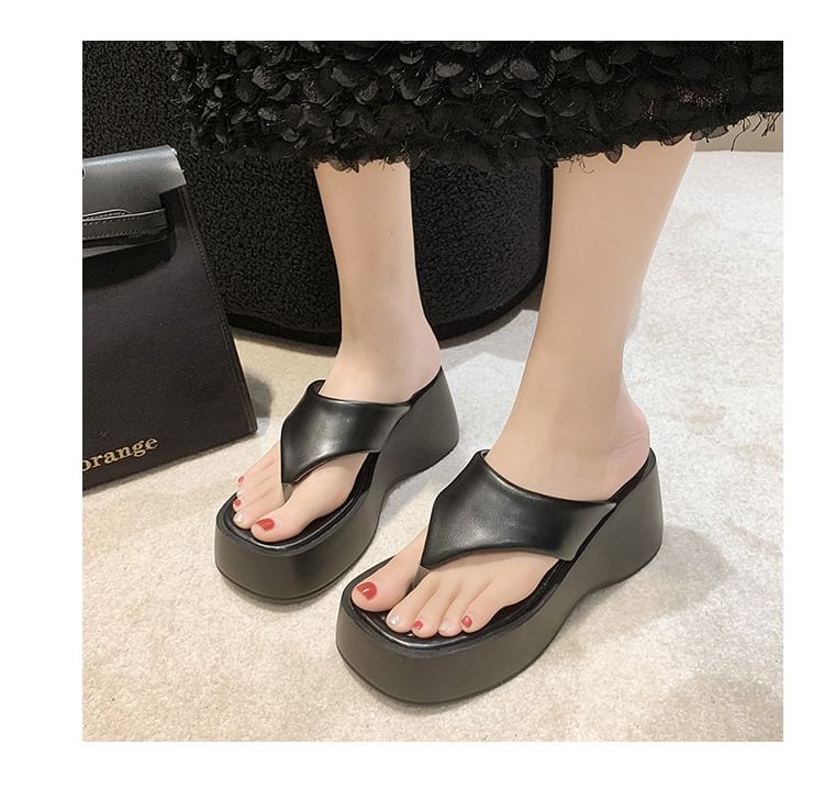 Plain Faux Wedge Leather Platform Flip-Flops