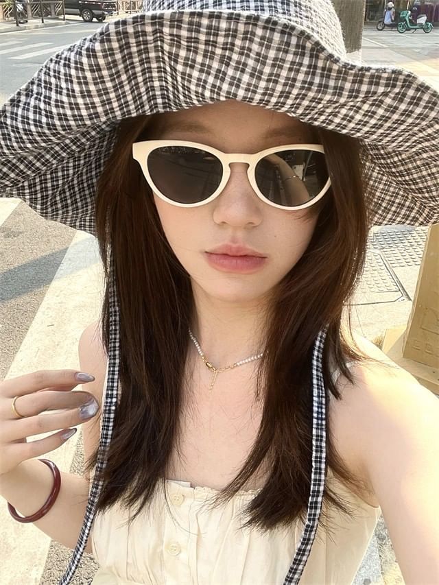 Plain Eye Sunglasses Cat