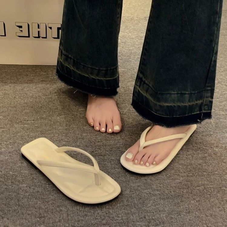 Plain Flat Flip-Flops