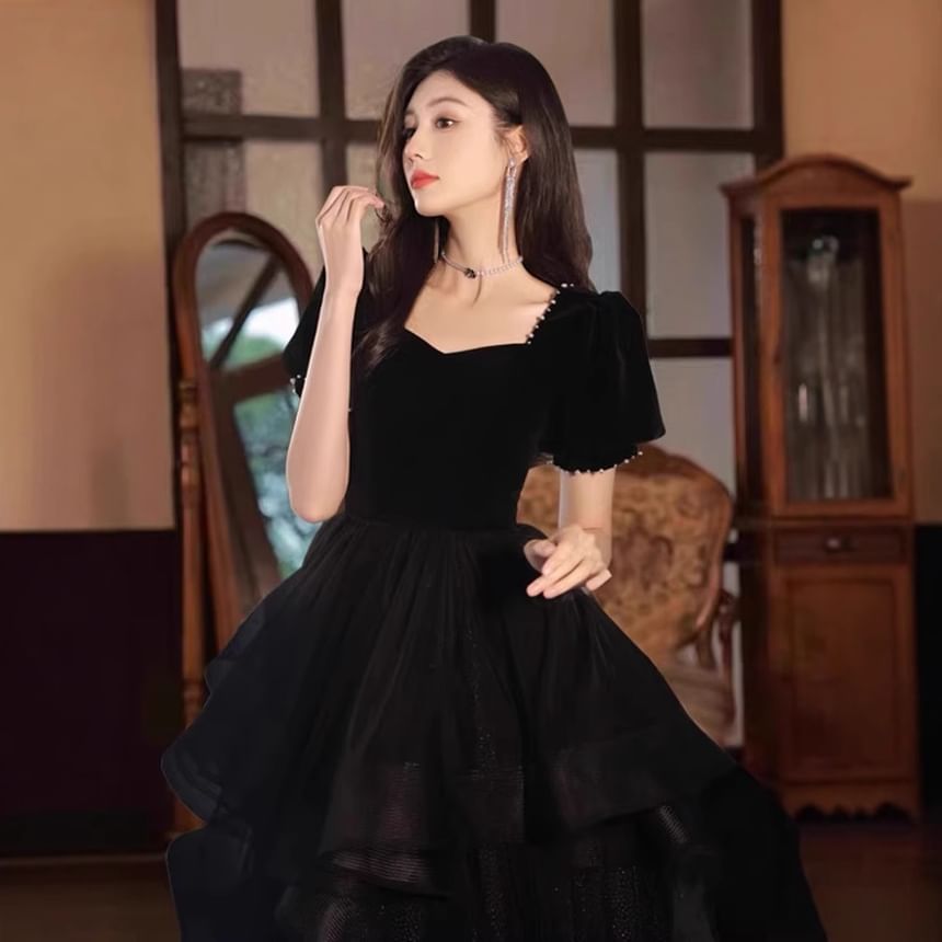 Short-Sleeve Plain Tiered Mesh Panel A-Line Evening Gown