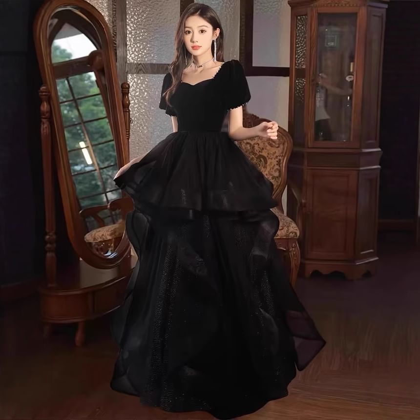 Short-Sleeve Plain Tiered Mesh Panel A-Line Evening Gown