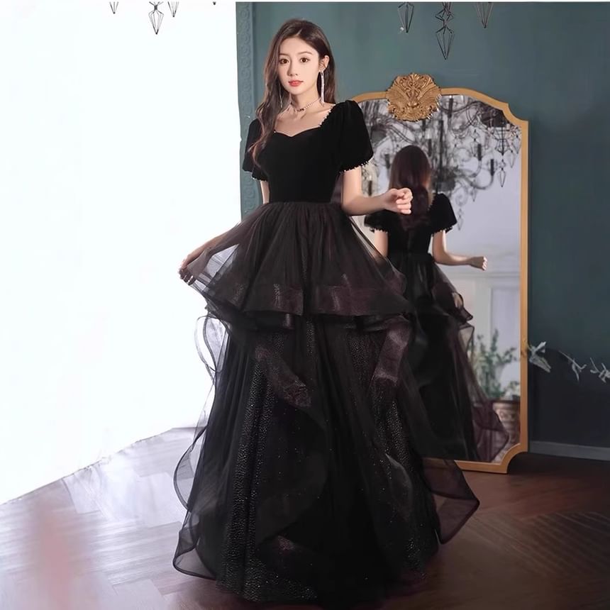 Short-Sleeve Plain Tiered Mesh Panel A-Line Evening Gown