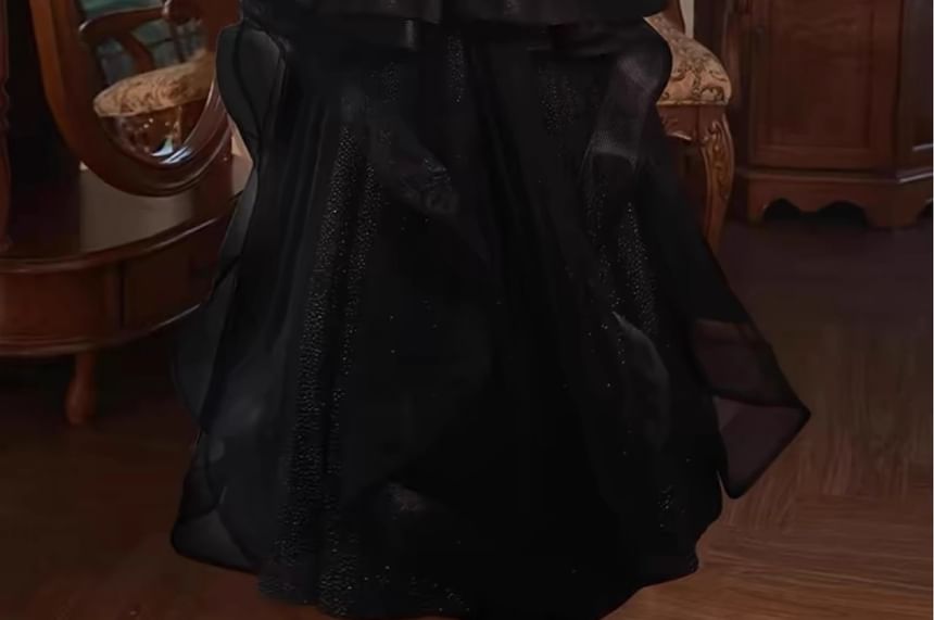 Short-Sleeve Plain Tiered Mesh Panel A-Line Evening Gown