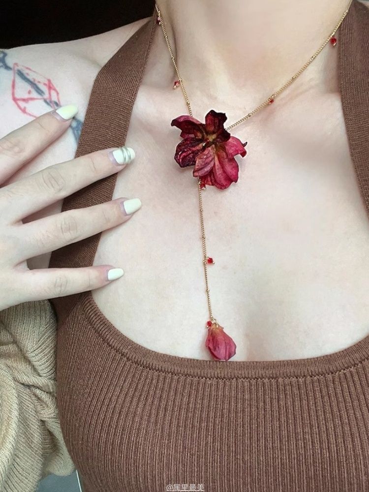 Petal Alloy Necklace Lariat