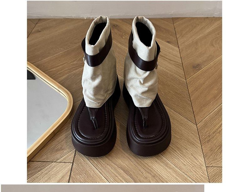 Thong Boots Padlock Platform Panel