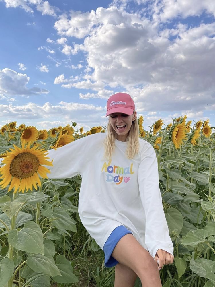 Print Neck Lettering Long-Sleeve T-Shirt Crew