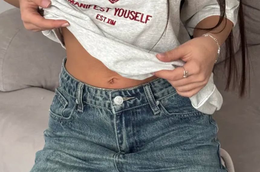 Neck Elbow-Sleeve Lettering Embroidered Tee Crew