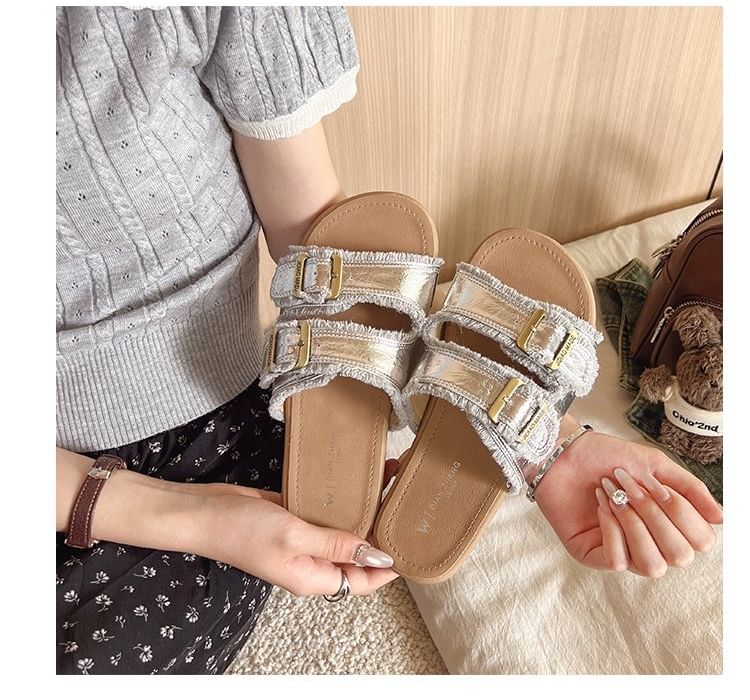 Plain Sandals Buckled Slide