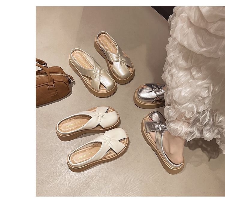 Platform Plain Mules Cross