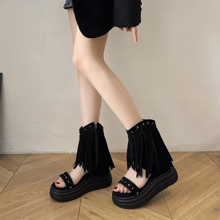 Boots Short Studded Platform Plain