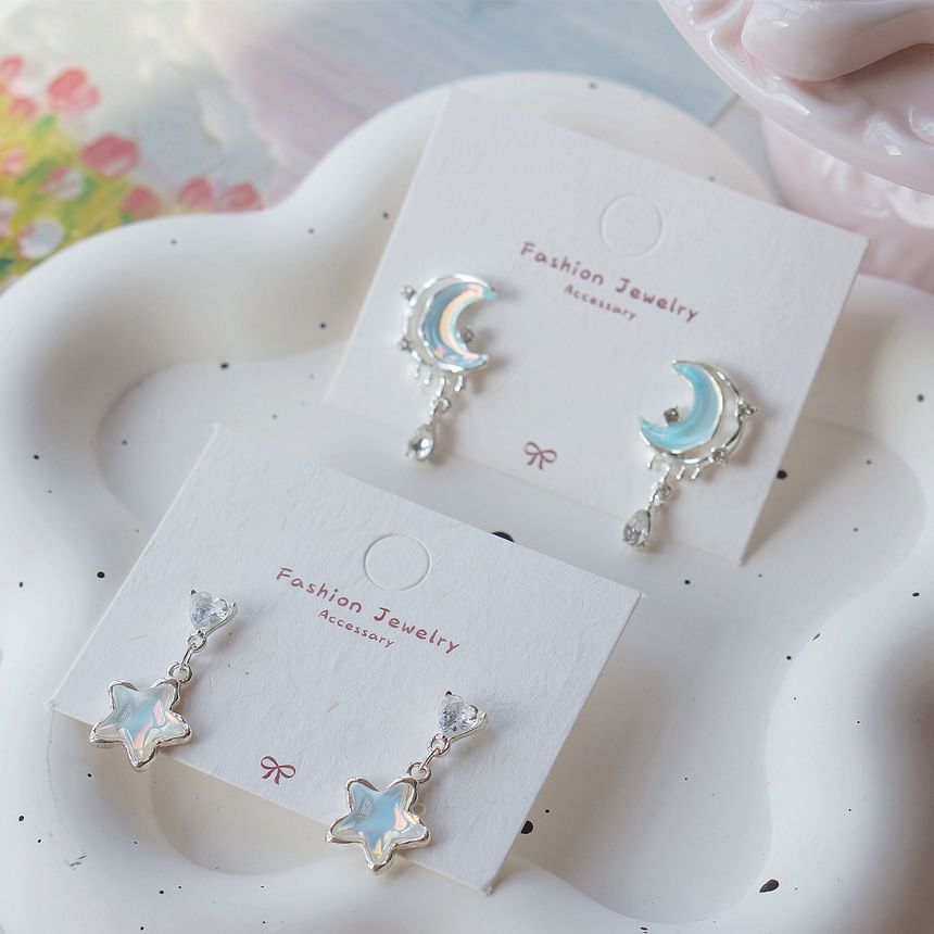 Earring Asymmetrical Stud