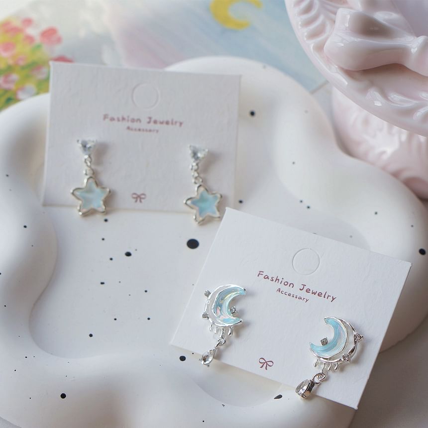 Earring Asymmetrical Stud